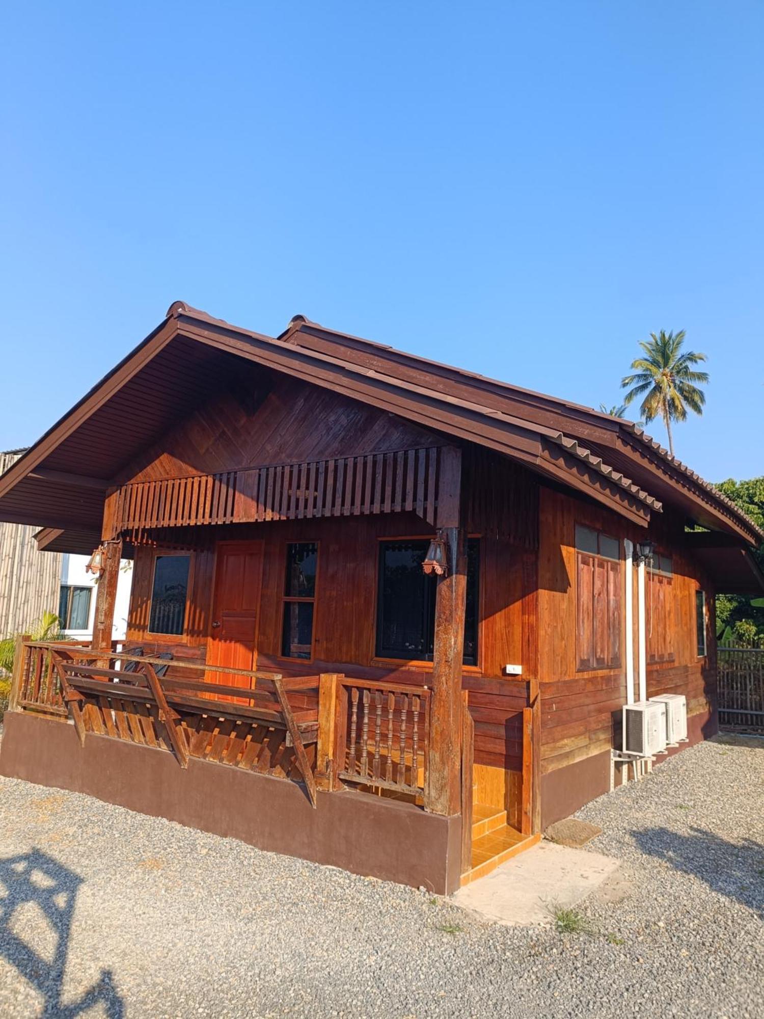 ม่วนใจ๋ปันสุข โฮมสเตย์แอนคาเฟ่ Muanjai Punsuk Homestay And Cafe Chom Thong Eksteriør bilde